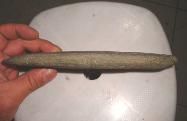 新石器时代代孔石镐售出