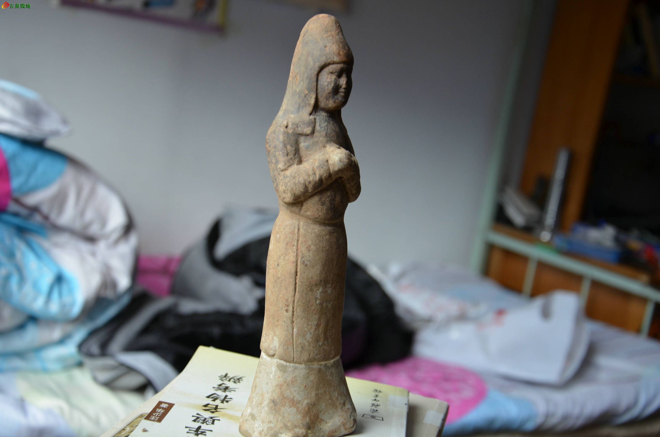 完整唐风帽武士俑一件